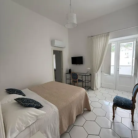 Casa Elisa Daire Capri